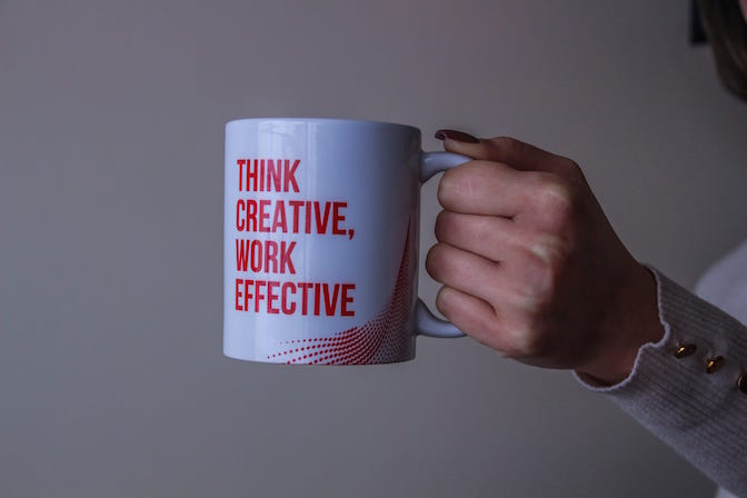 Tazza con frase motivazionale per lo smart working